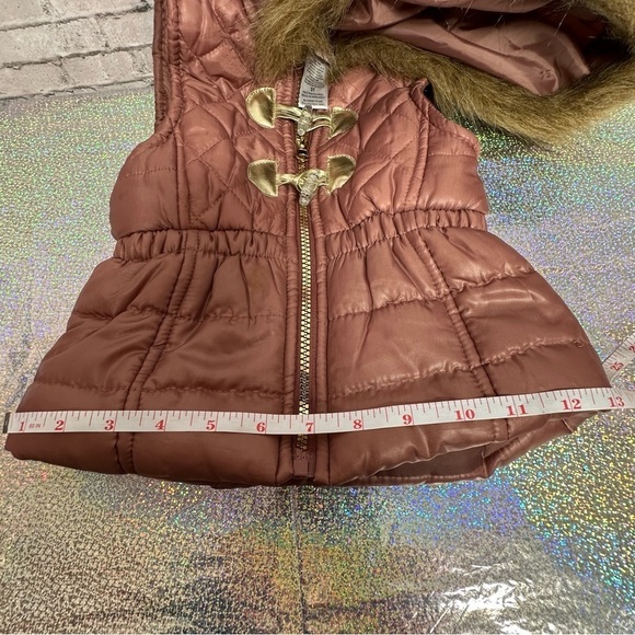 Little Lass Mauve Hooded Puffer Vest 3T Toddler Faux Fur Zipper Quilted - Picture 13 of 14